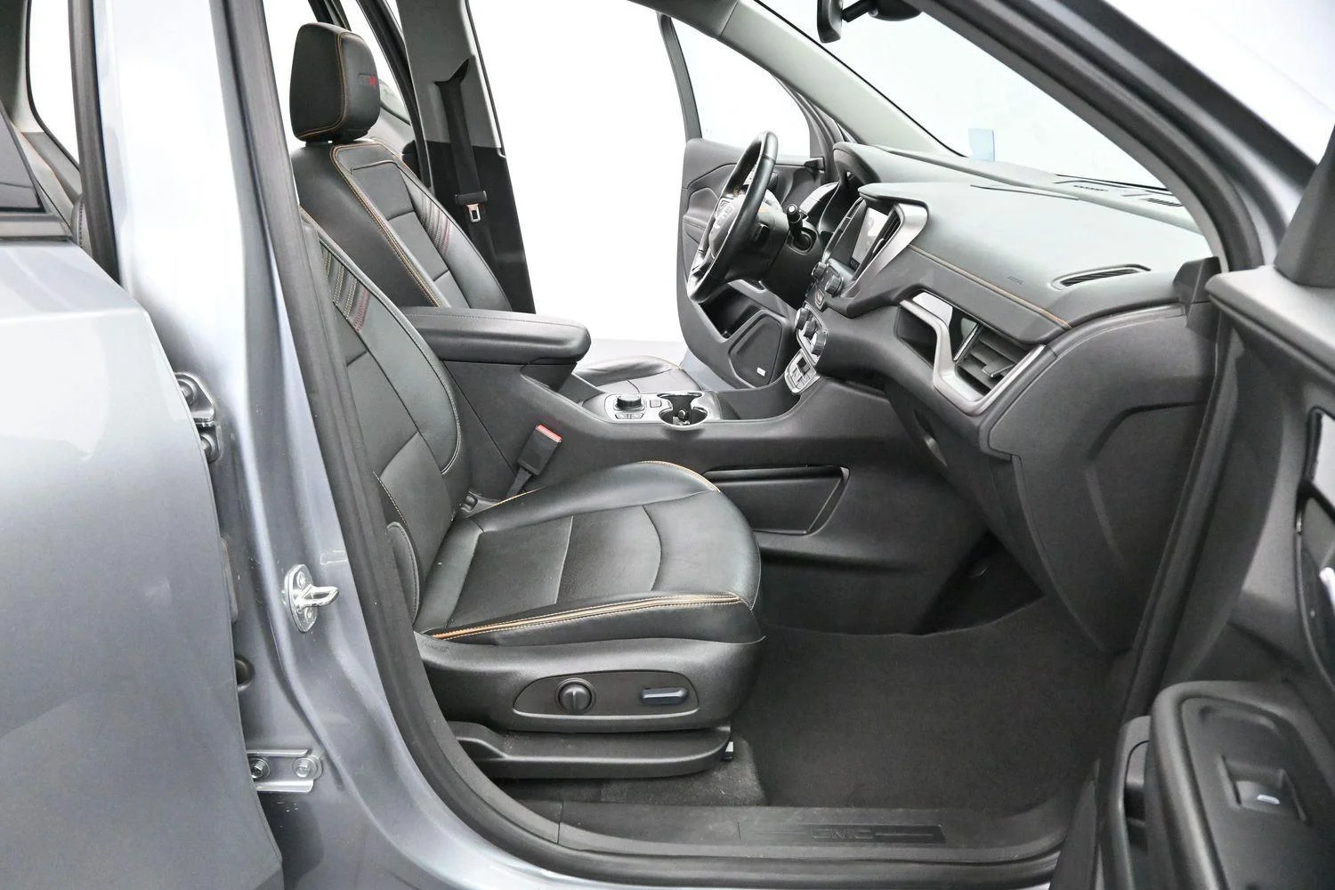 Used 2023 Sterling Metallic GMC AT4 image 35