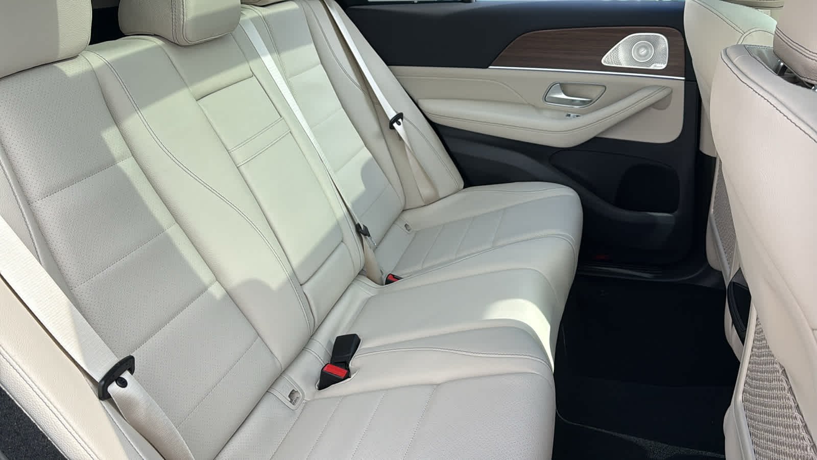 New 2026 Obsidian Black Metallic Mercedes-Benz GLE 450 image 36