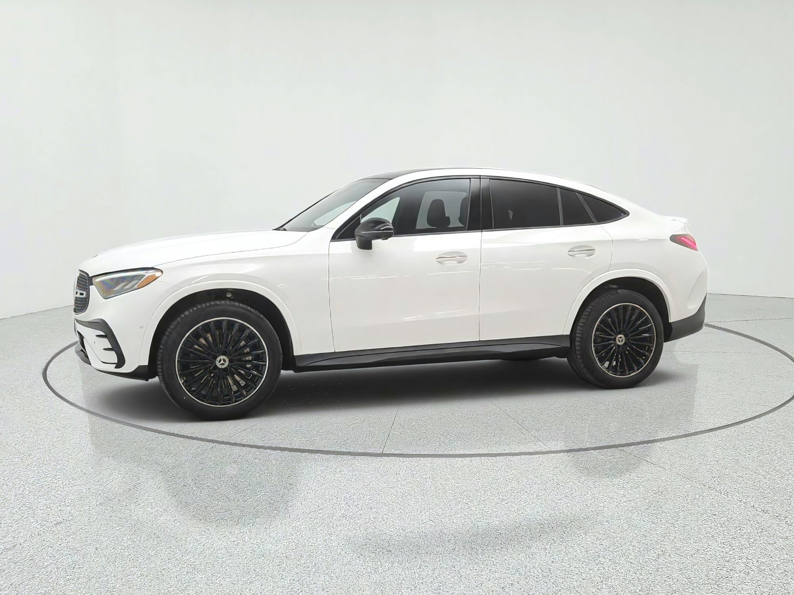 New 2027 Polar White Mercedes-Benz GLC 300 4MATIC® Coupe image 8