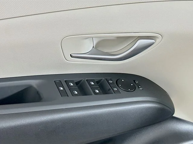 New 2026 Hyundai TUCSON SEL