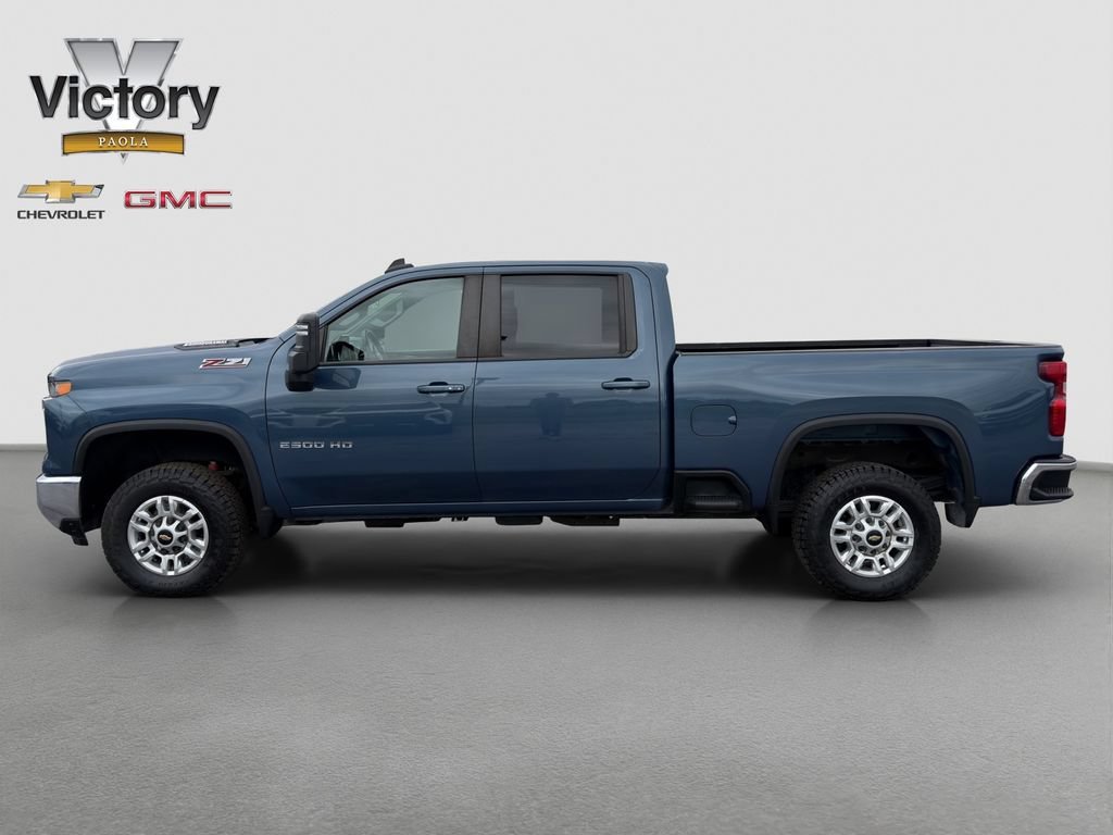 Used 2024 Lakeshore Blue Metallic Chevrolet LT image 3