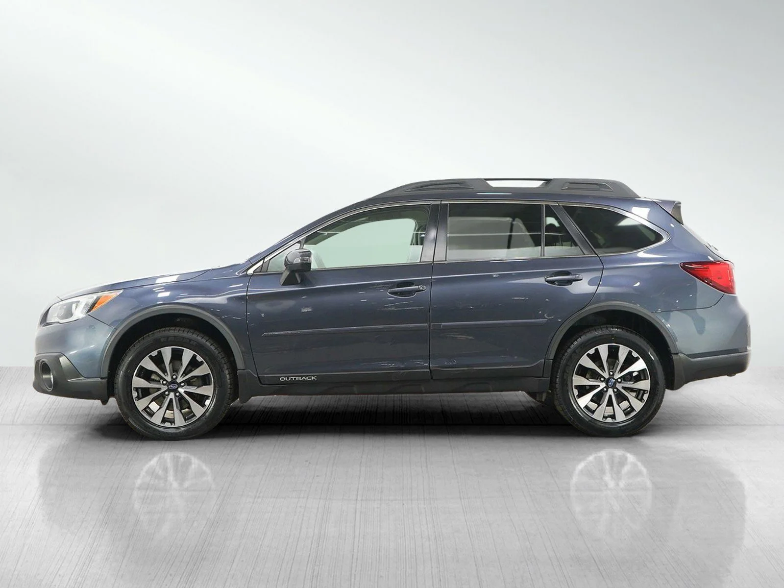 Used 2017 Subaru Outback Limited with VIN 4S4BSENC7H3320411 for sale in South Saint Paul, Minnesota