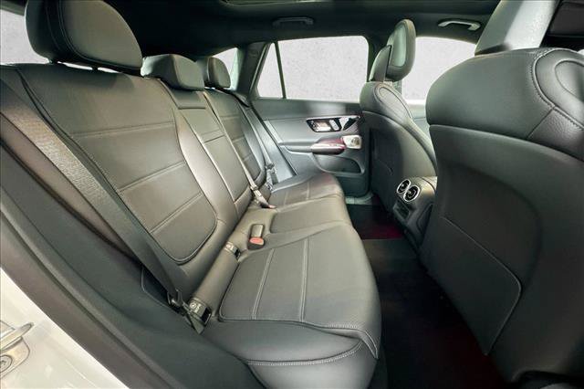 New 2026 Polar White Mercedes-Benz GLC 300 image 55