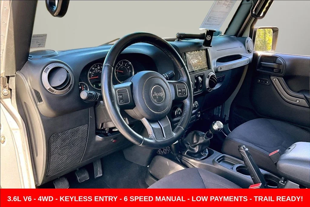 Used 2017 Silver Jeep Unlimited Sport image 20