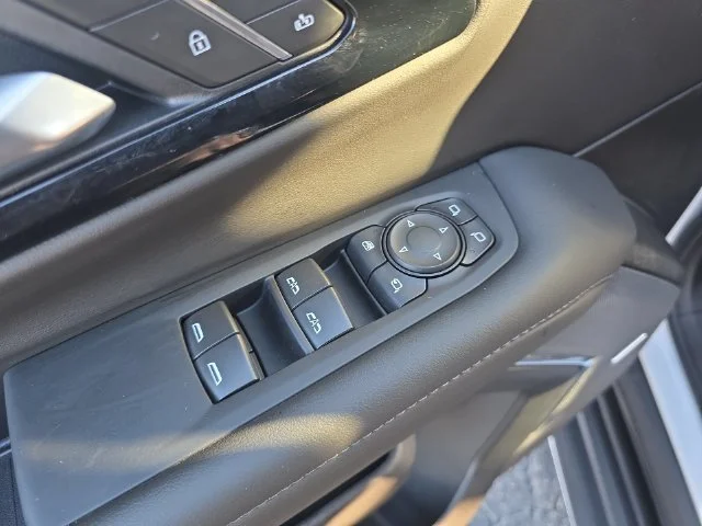 Used 2026 White Chevrolet LT image 30