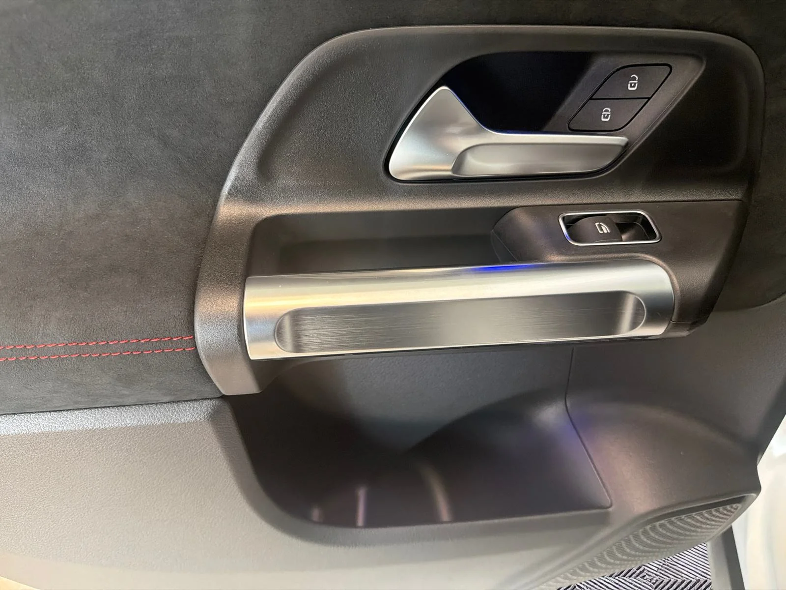 New 2026 White Mercedes-Benz Glb 250 4matic Suv image 15