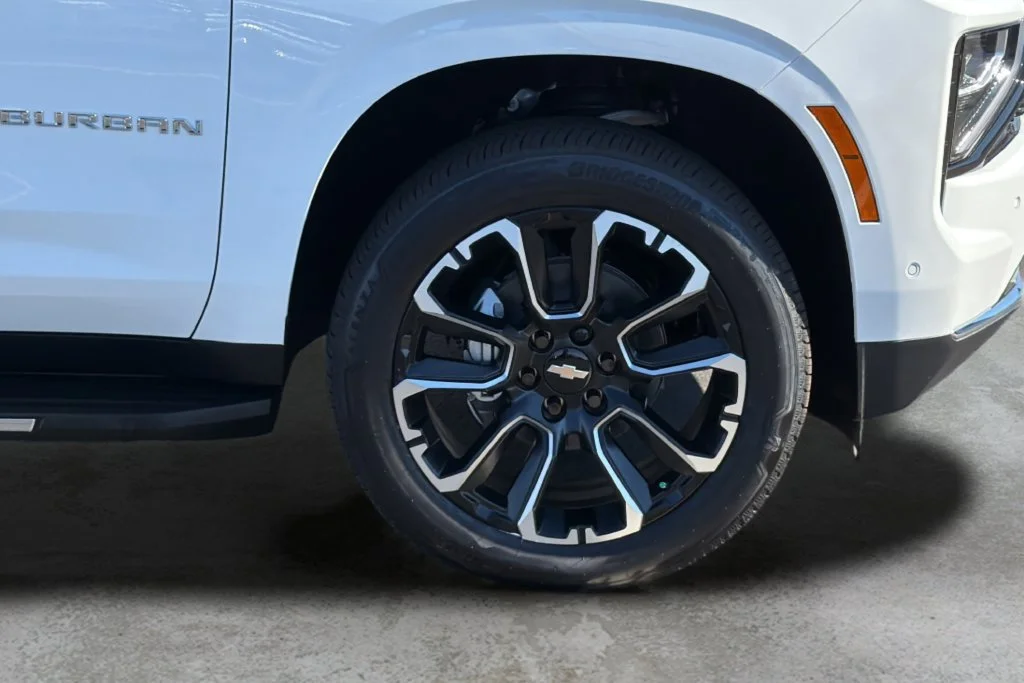 New 2026 Summit White Chevrolet LT image 9