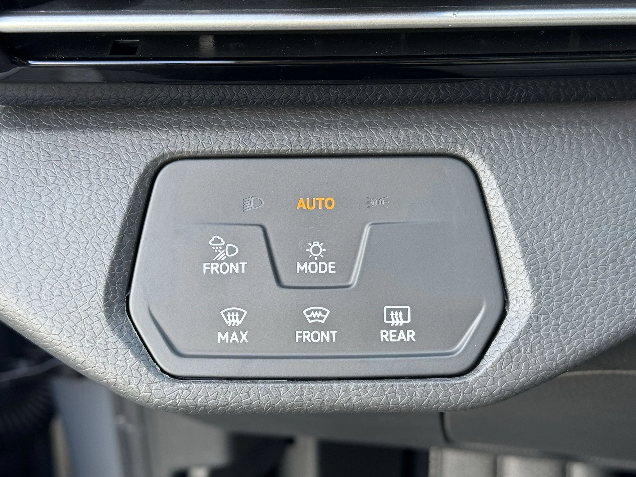 New 2026 Pure Gray w/Black Roof Volkswagen Pro S Plus image 29