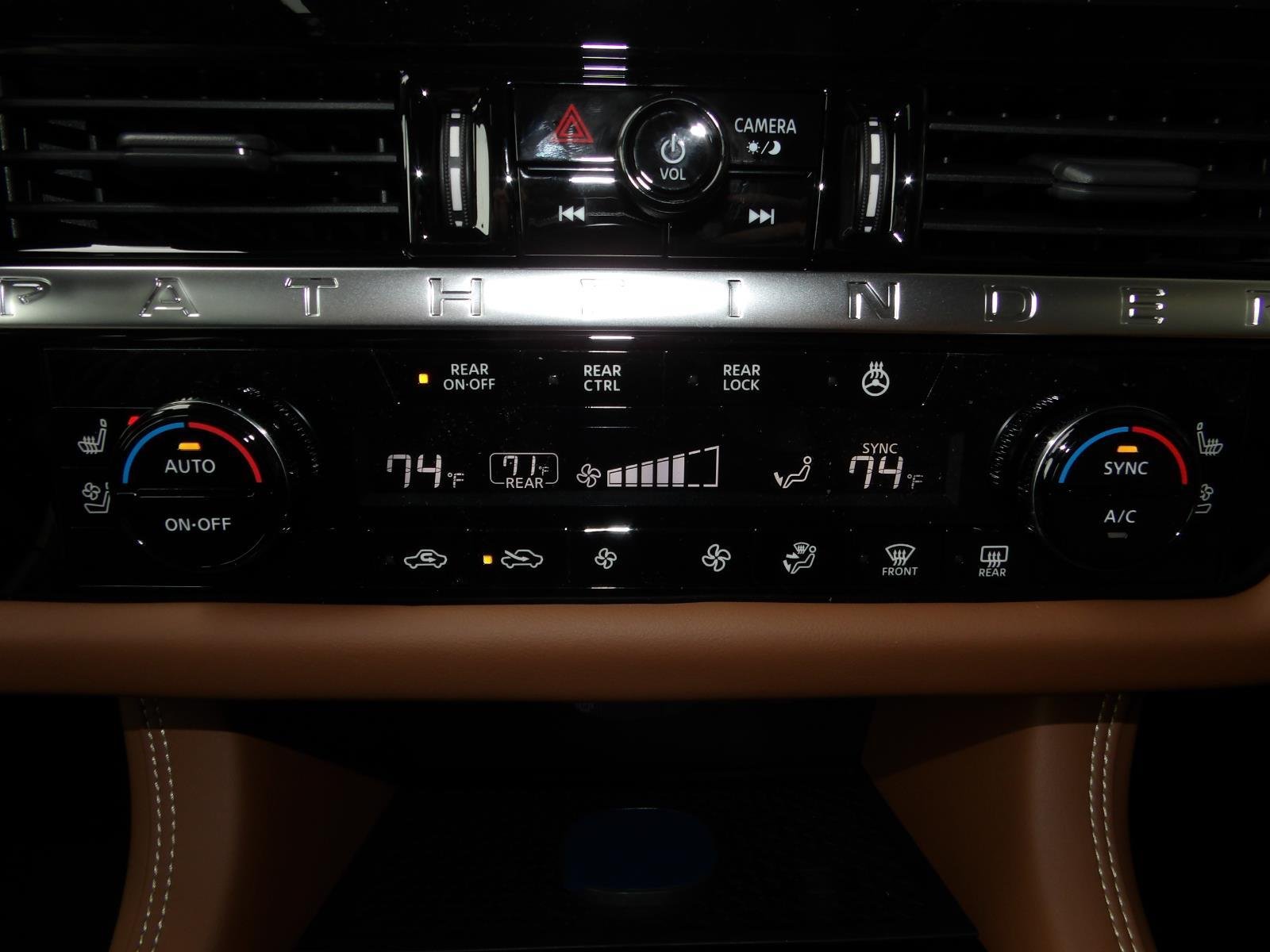 New 2026 Everest White Pearl Tricoat Nissan Platinum image 24