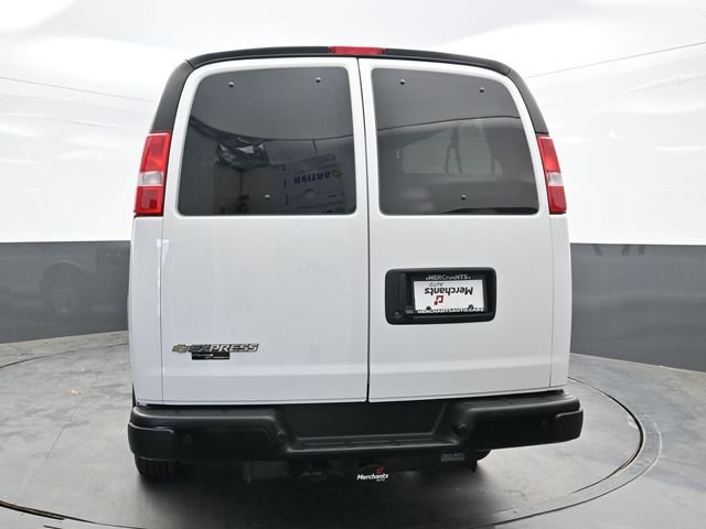 Used 2024 White Chevrolet LS image 5