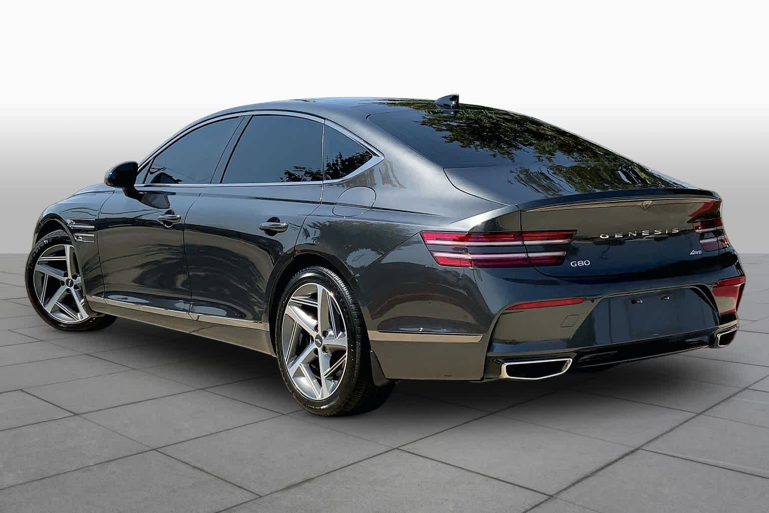 Used 2023 Makalu Gray Genesis 2.5T image 12