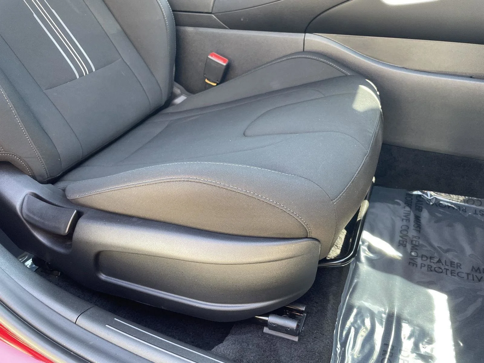 Used 2024 Ultimate Red Hyundai SEL image 3