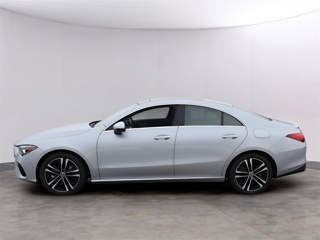 2025 Mercedes Benz CLA 250 4MATIC photo 2