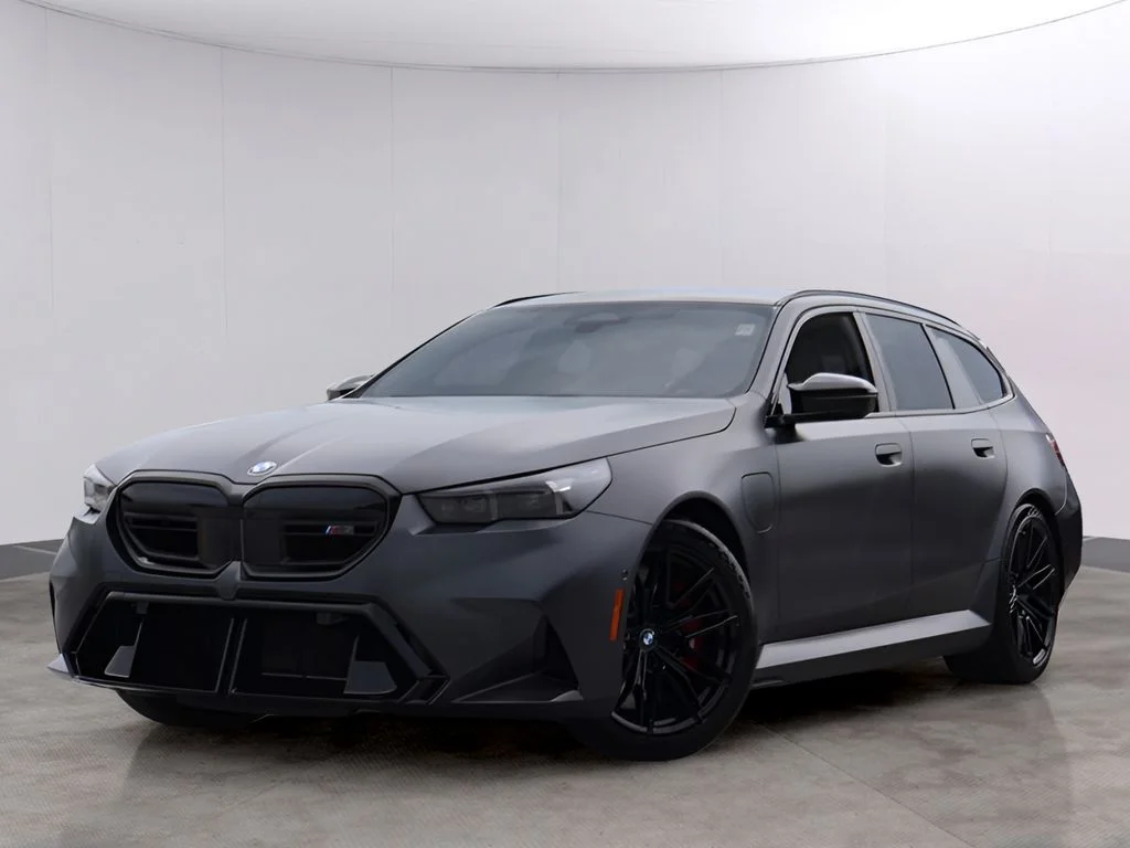 Used 2027 Frozen Deep Grey Metallic BMW Touring image 1
