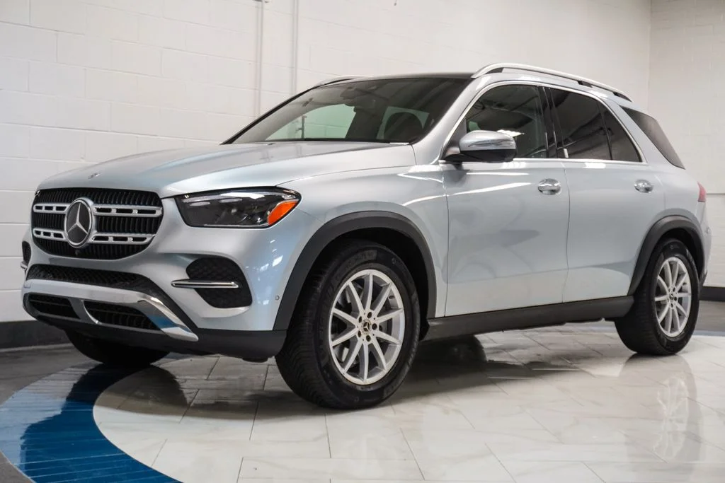 Used 2025 Gray Mercedes-Benz GLE 350 image 4