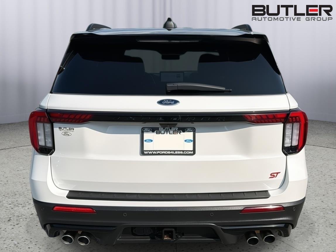 Used 2025 Star White Metallic Tri-Coat Ford ST image 5