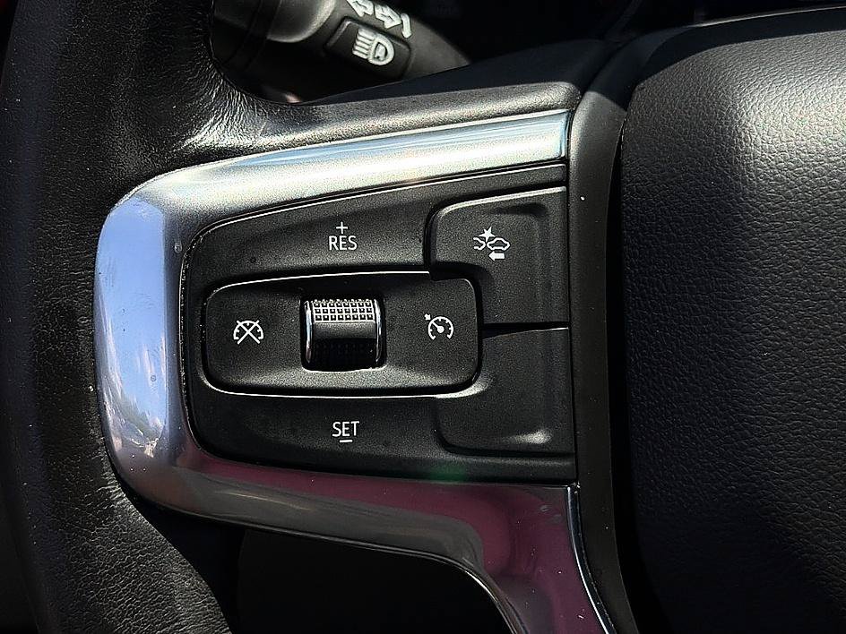Used 2021 Silver Ice Metallic Chevrolet LT image 16