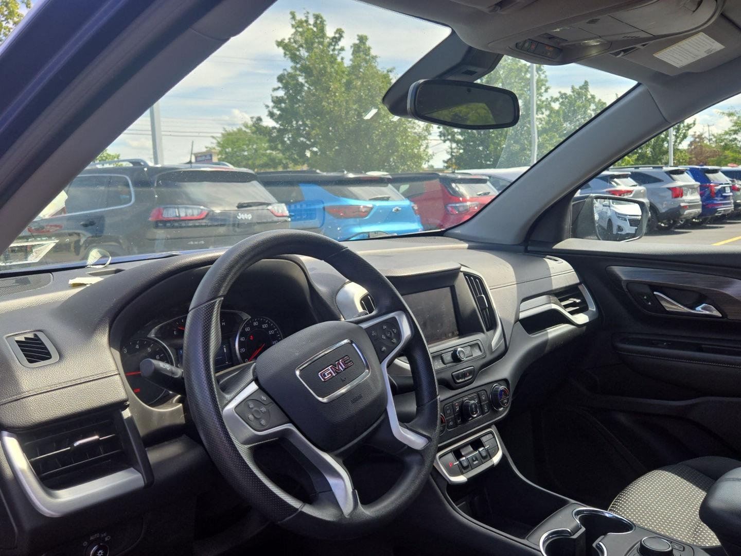 Used 2023 Marine Metallic GMC SLE image 2