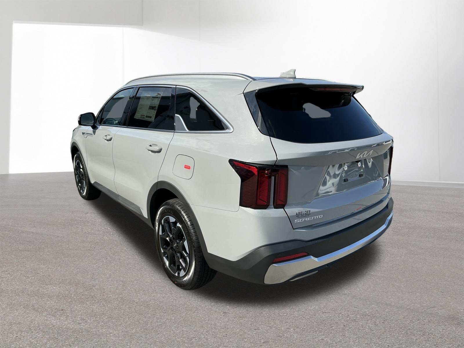 New 2026 Wolf Gray Kia S image 5
