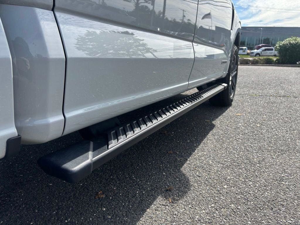 Certified Used 2023 Avalanche Ford XLT image 13