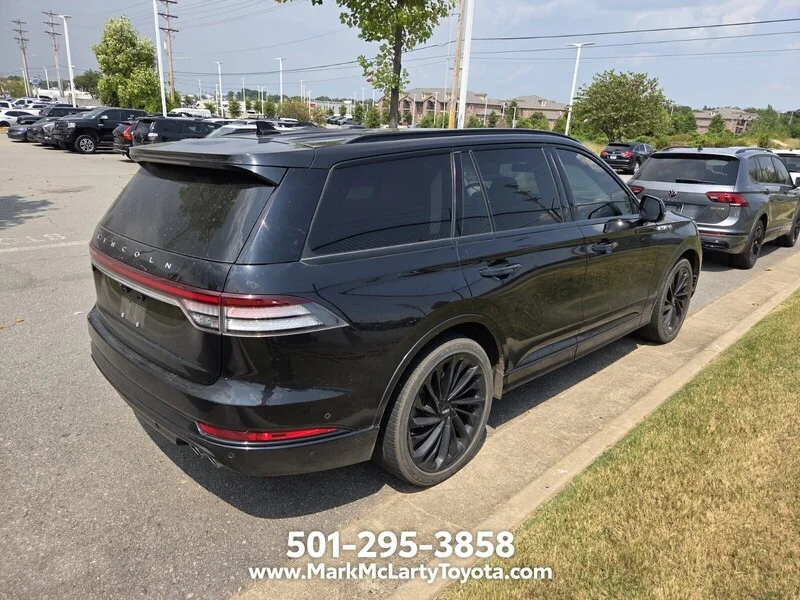 Used 2023 Black Metallic LINCOLN RESERVE image 5