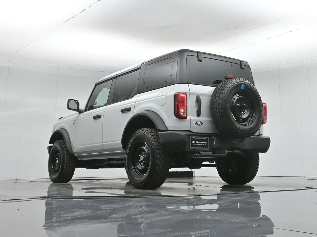 New 2026 Avalanche Gray Ford Big Bend image 44