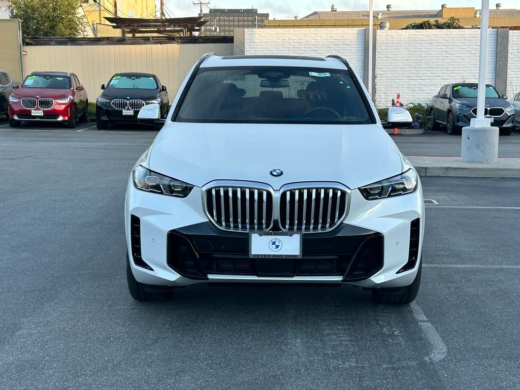 New 2026 Mineral White Metallic BMW xDrive40i image 8