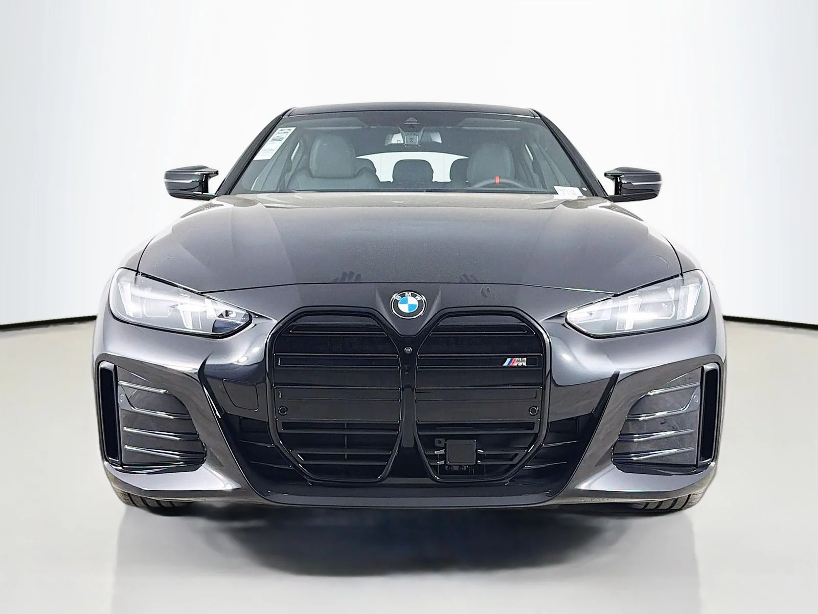 New 2026 Black Sapphire Metallic BMW M60 image 2