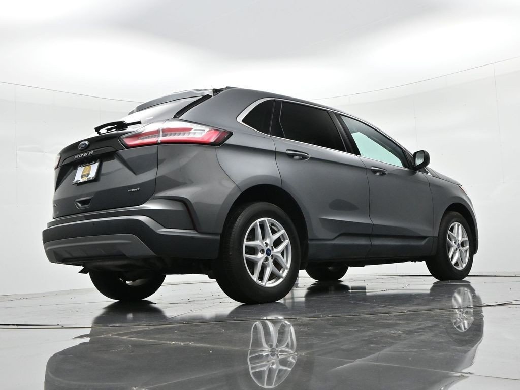 Used 2022 Gray Metallic Ford SEL image 21