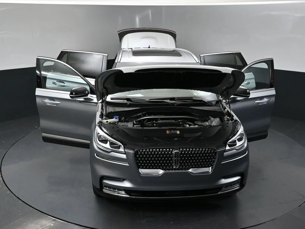 Used 2024 Silver Lincoln Reserve image 38