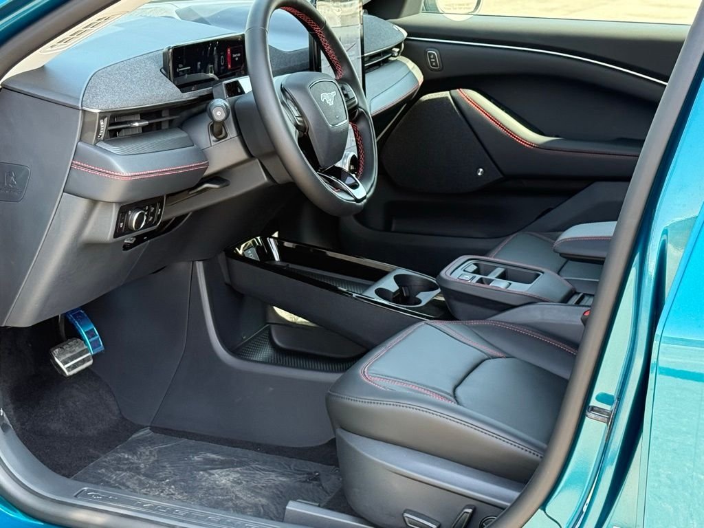 New 2026 Adriatic Blue Metallic Ford Premium image 5