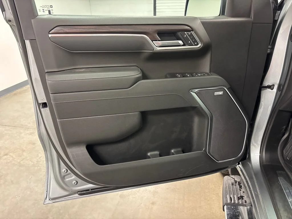 2026 GMC Sierra 1500 SLT - Photo 19
