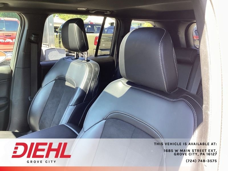 Used 2023 Silver Jeep Altitude X image 25