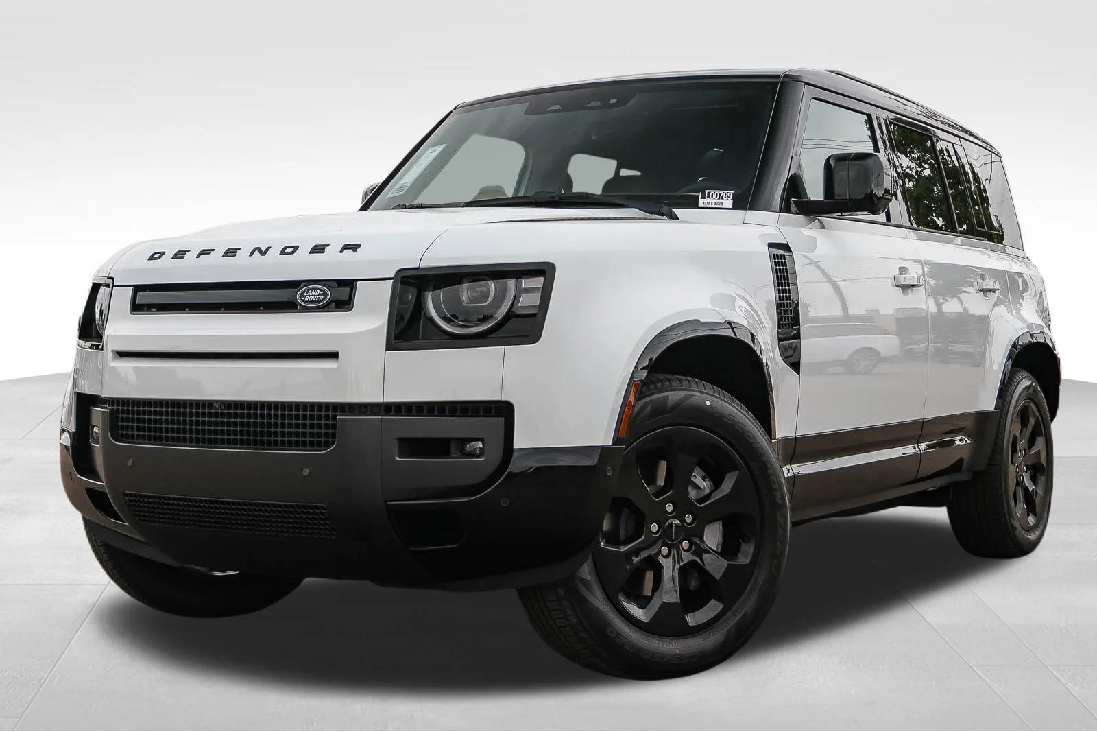 2026 Land Rover Defender 110 X-Dynamic SE P400's photo