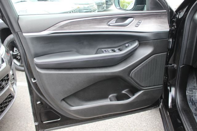 Used 2024 Black Jeep Limited image 22