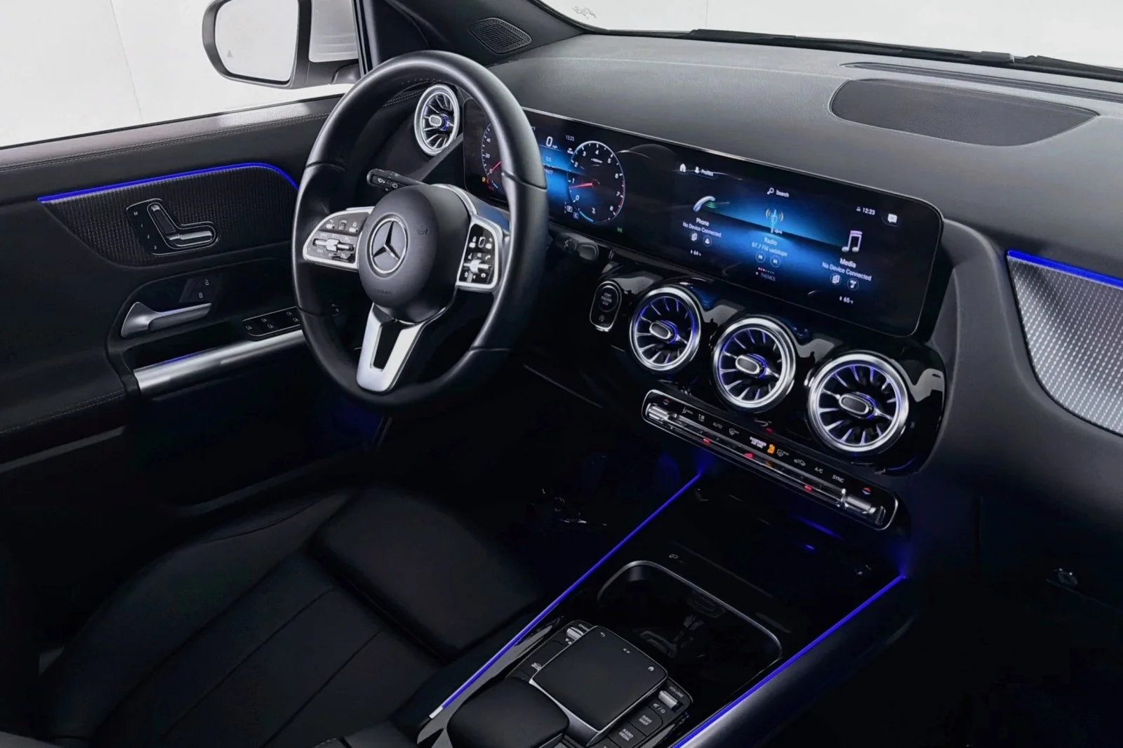 Used 2023 Polar White Mercedes-Benz 250 image 18