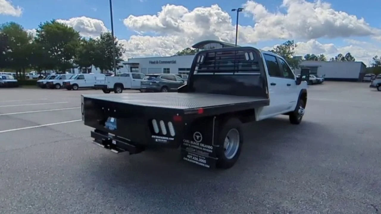 New 2025 Summit White GMC Pro image 8