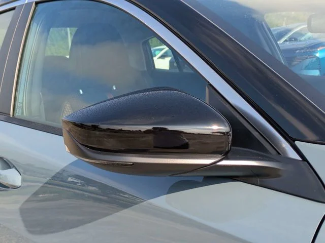 New 2027 Atlantic Gray Metallic / Super Black Two-tone Nissan SR image 12