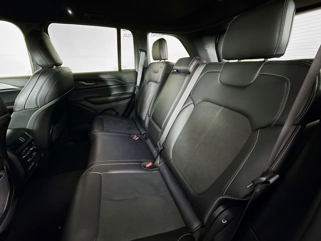 Used 2024 White Jeep Altitude image 23