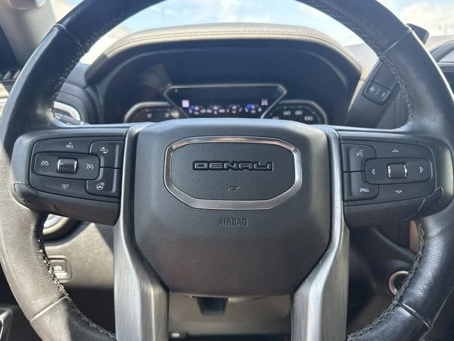 Used 2020 Black GMC Denali image 21