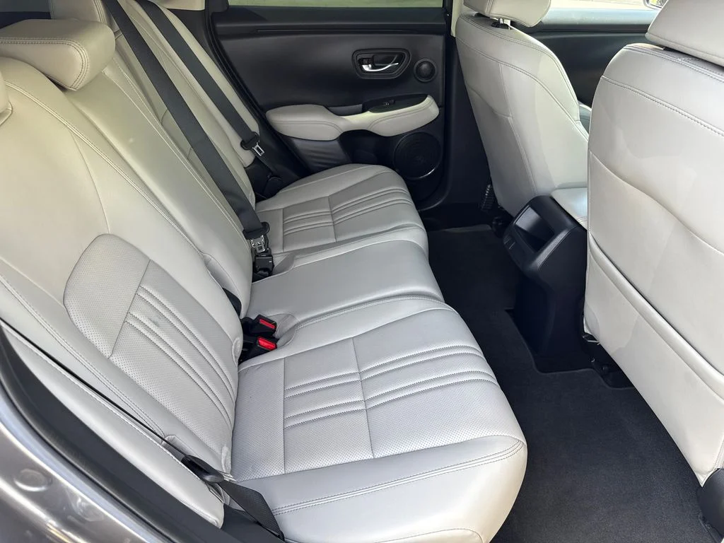 Used 2024 Gray Honda EX-L image 15