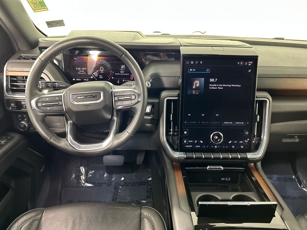 Used 2025 White GMC Denali image 19