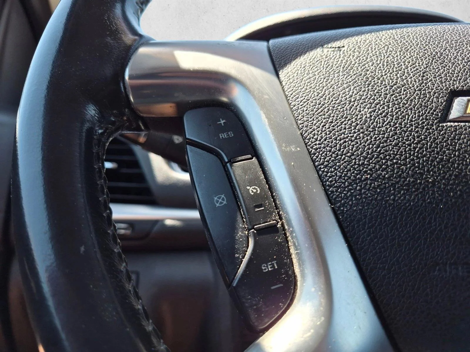 Used 2014 Cyber Gray Metallic Chevrolet LT image 12