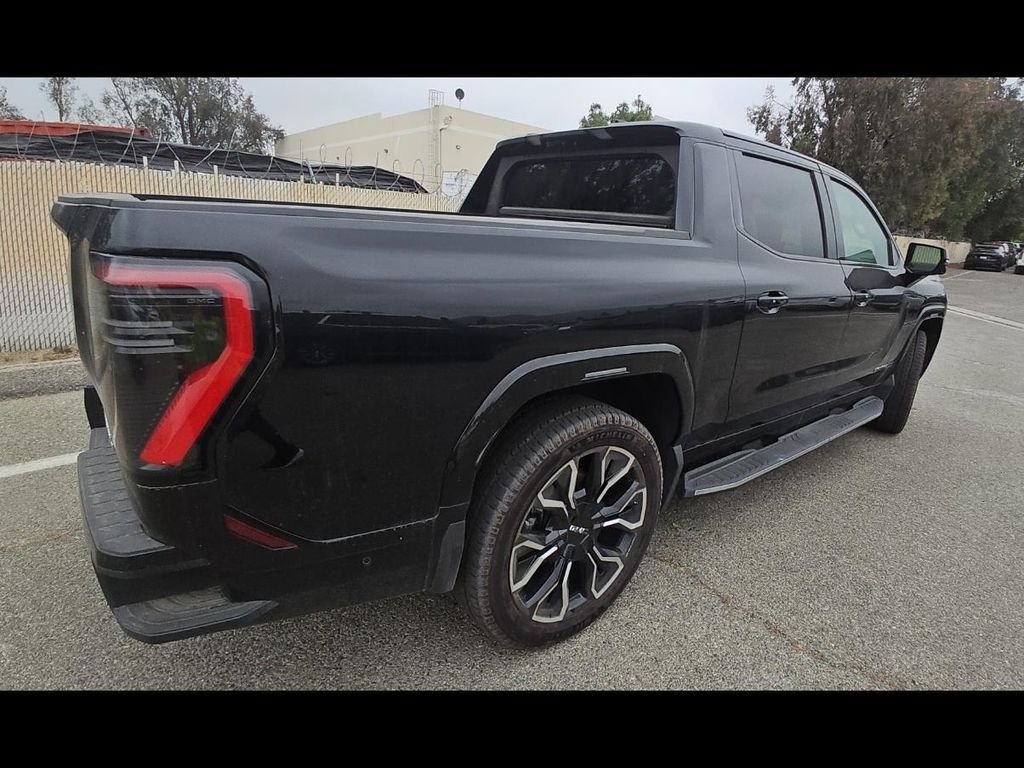 Used 2025 Black GMC Denali image 5