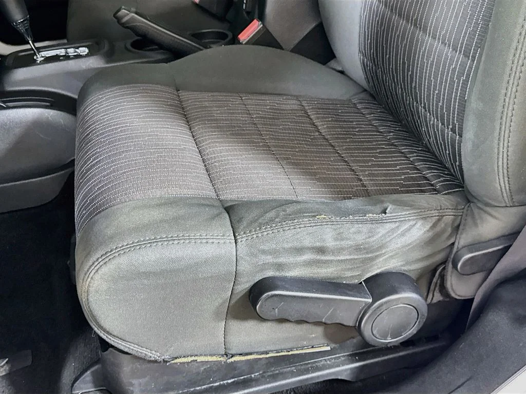 Used 2012 White Jeep Rubicon image 22