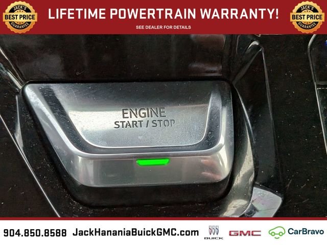 Used 2024 White GMC AT4 image 31