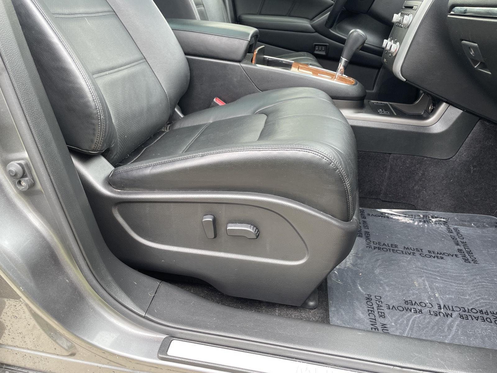 Used 2013 Gun Metallic Nissan LE image 29