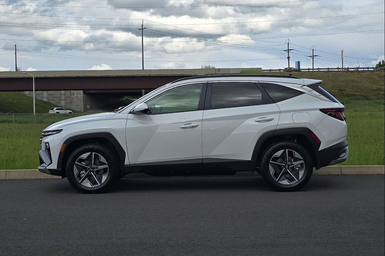 New 2026 White Hyundai SEL image 6