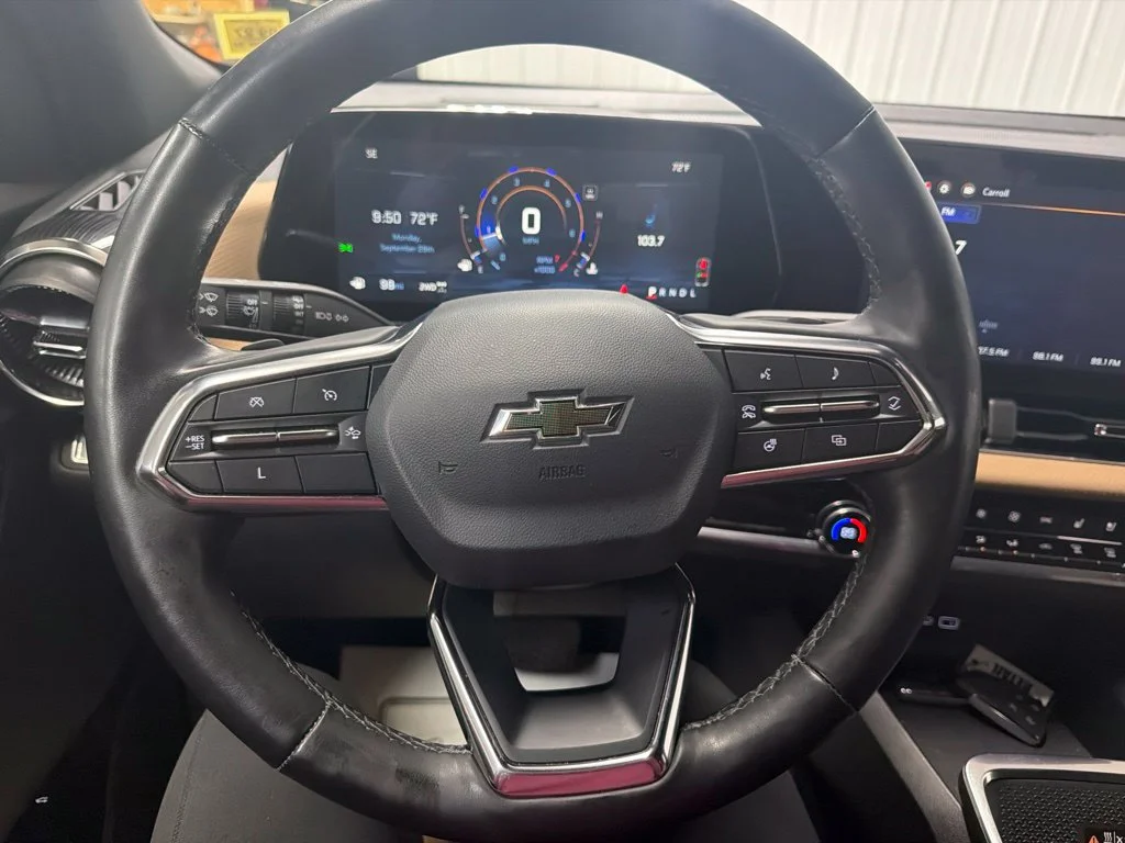 Used 2025 Red Chevrolet ACTIV image 20