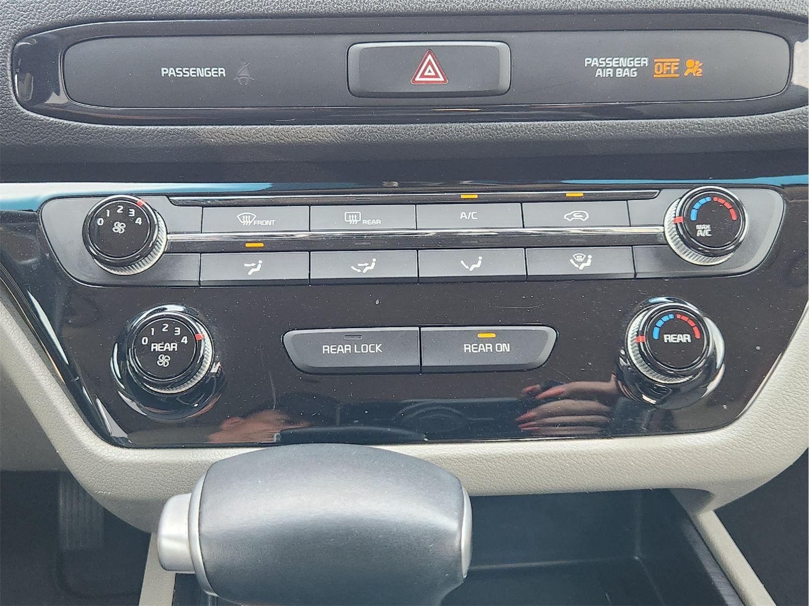 2020 Kia Sedona photo 19 of 34